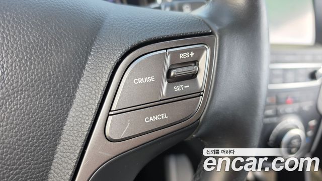 Hyundai Santafe 2016 — photo 18