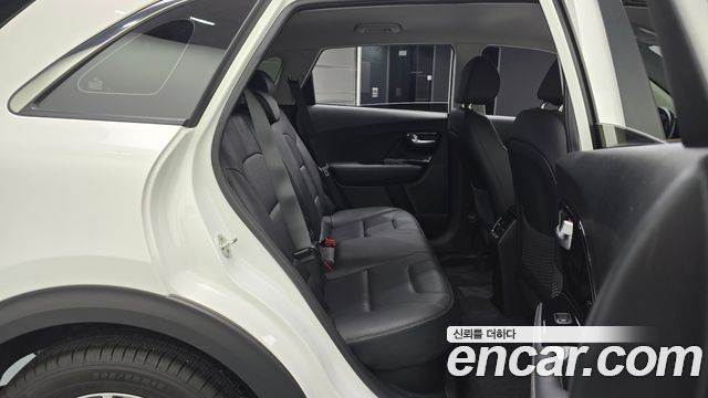 Kia Niro 2021 — photo 17