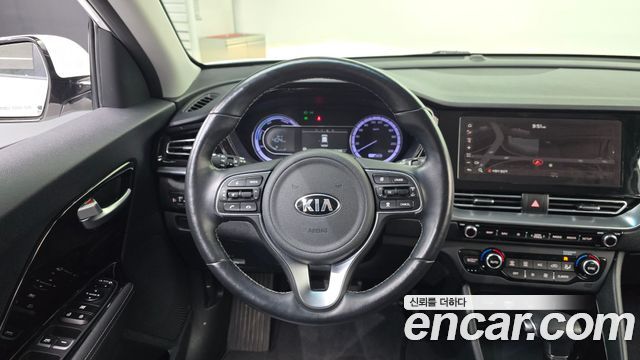 Kia Niro 2021 — photo 18