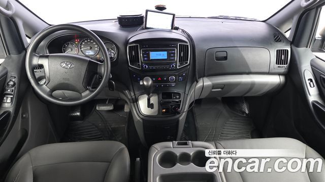Hyundai Starex 2019 — photo 7