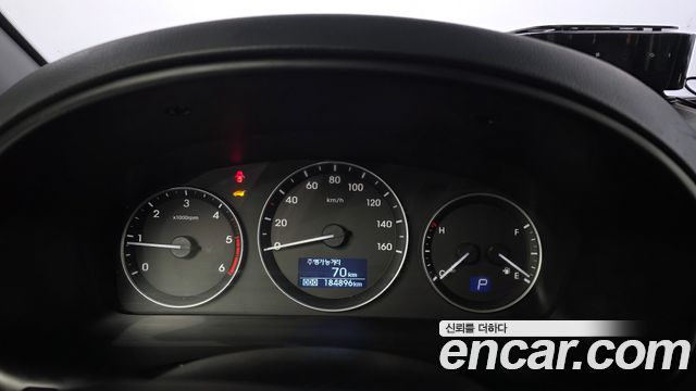 Hyundai Starex 2019 — photo 8