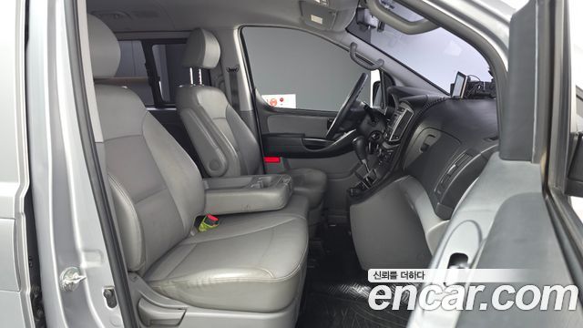 Hyundai Starex 2019 — photo 11