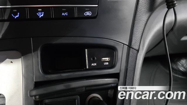 Hyundai Starex 2019 — photo 17