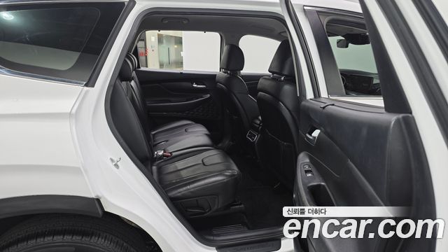 Hyundai Santafe 2022 — photo 18