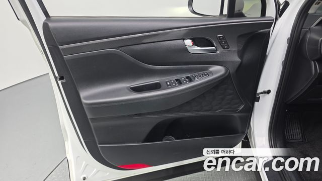 Hyundai Santafe 2022 — photo 14