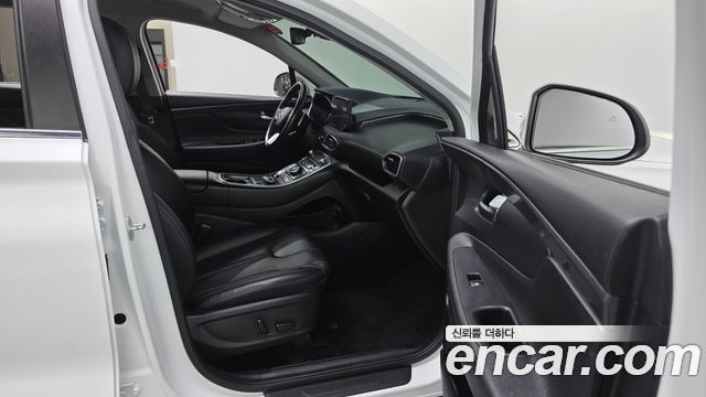 Hyundai Santafe 2022 — photo 16