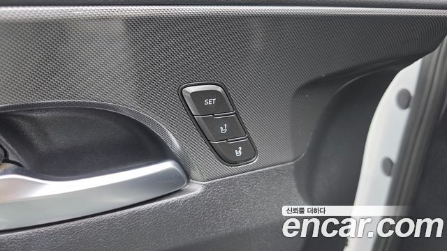 Hyundai Santafe 2022 — photo 28