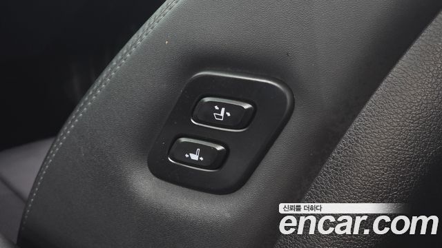 Hyundai Santafe 2022 — photo 31