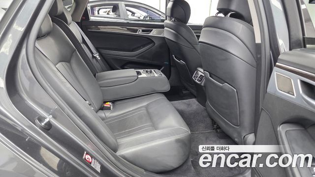 Genesis G80 2017 — photo 12