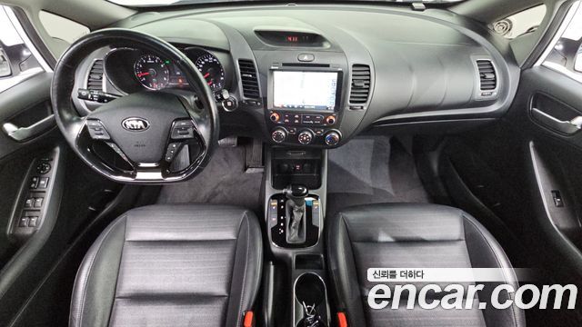 Kia K3 2018 — photo 10