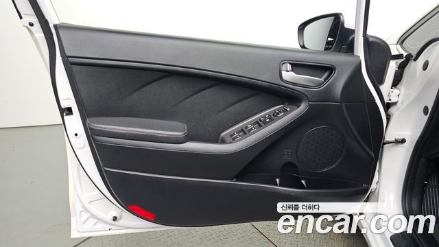 Kia K3 2018 — photo 14