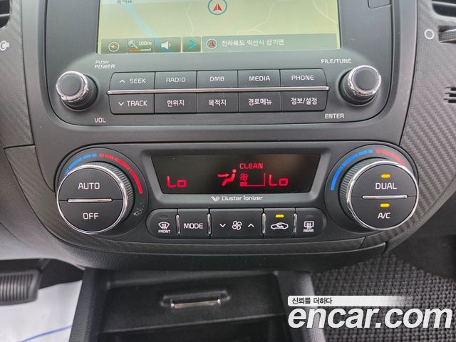 Kia K3 2015 — photo 12