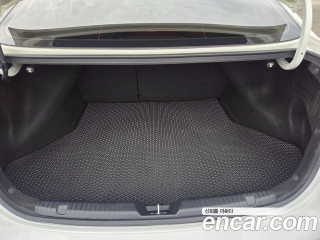 Kia K3 2015 — photo 18