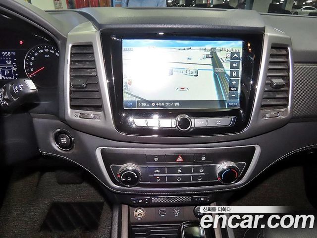 KG Mobility Rexton 2018 — photo 11
