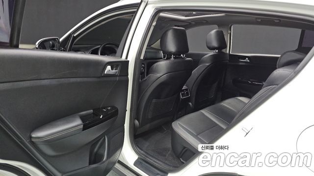 Kia Sportage 2016 — photo 16