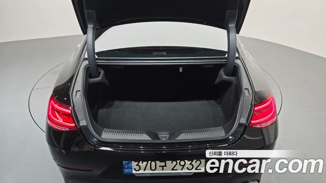 Mercedes-Benz CLS-Class 2020 — photo 24