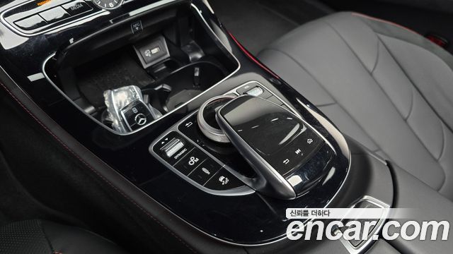 Mercedes-Benz CLS-Class 2020 — photo 25
