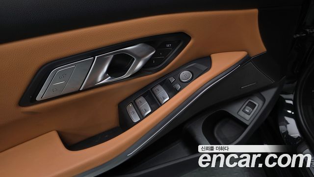 BMW 3-Series 2024 — photo 30