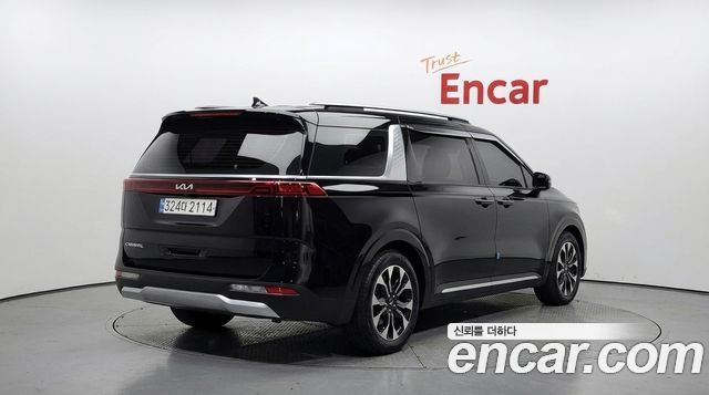 Kia Canival 2022 — photo 2
