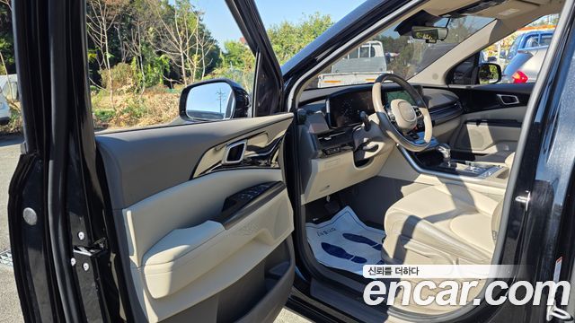 Kia Canival 2022 — photo 10