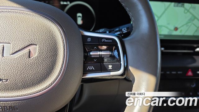 Kia Canival 2022 — photo 16