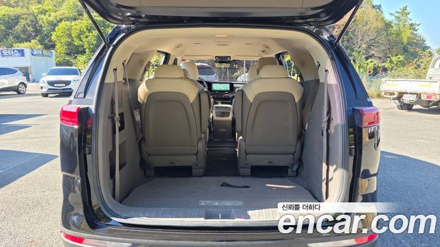 Kia Canival 2022 — photo 17