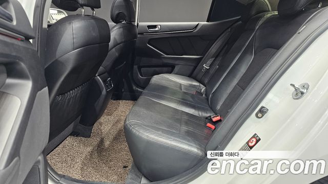Kia K7 2012 — photo 11