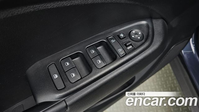 Hyundai Venue 2020 — photo 28