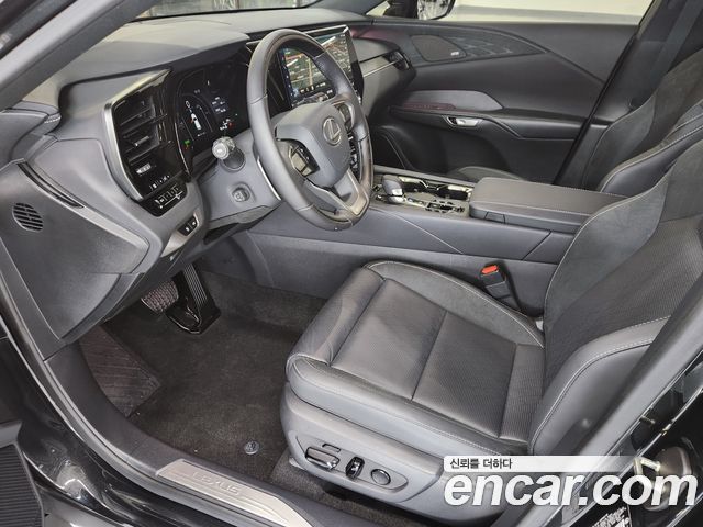 Lexus RX 2025 — photo 17
