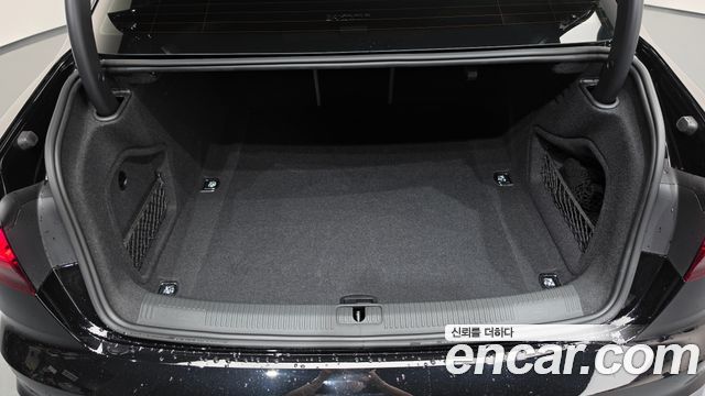 Audi A4 2023 — photo 20