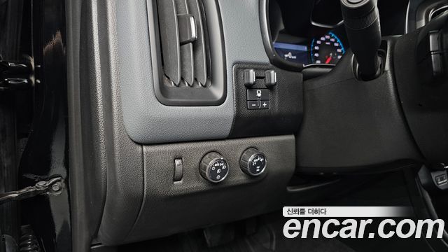 Chevrolet Korea Colorado 2021 — photo 22