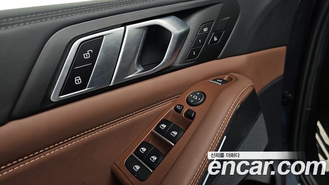 BMW X5 2022 — photo 28