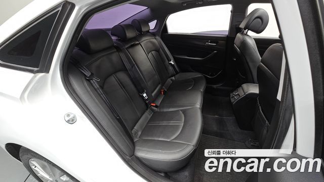 Hyundai Sonata 2016 — photo 17
