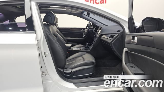 Hyundai Sonata 2016 — photo 16