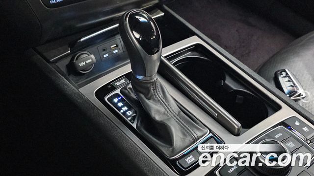 Hyundai Genesis 2016 — photo 12