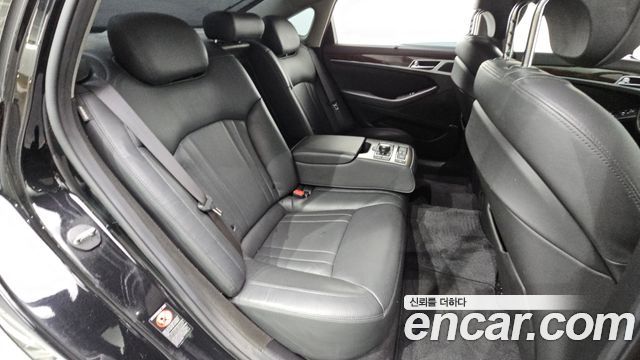 Hyundai Genesis 2016 — photo 18