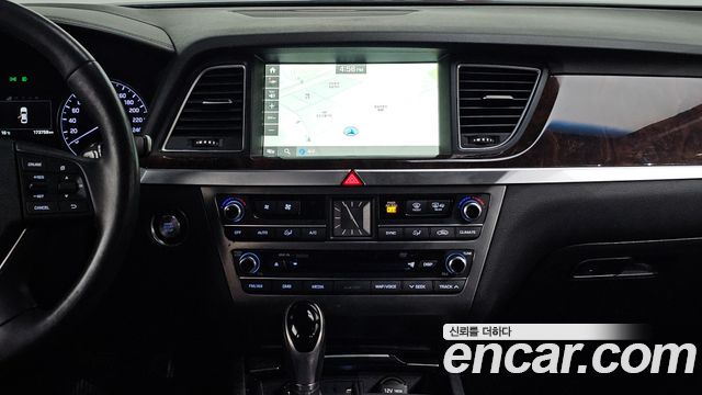 Hyundai Genesis 2016 — photo 20