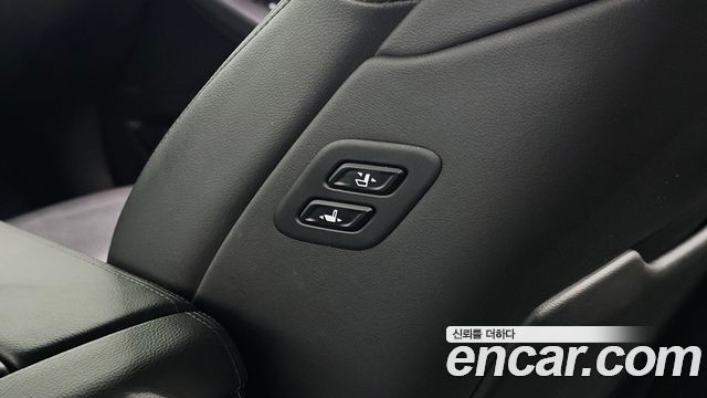 Hyundai Genesis 2016 — photo 27