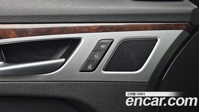 Hyundai Genesis 2016 — photo 32