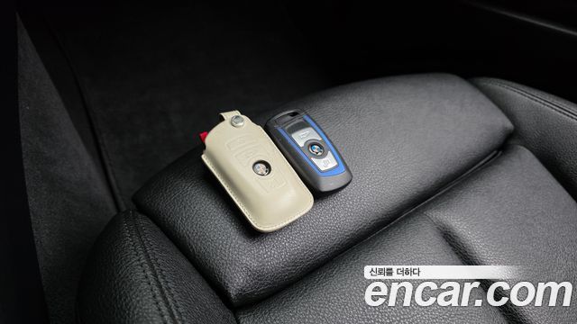 BMW 3-Series 2018 — photo 18