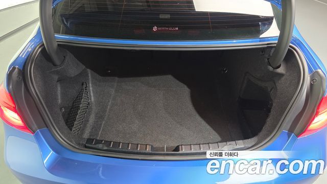 BMW 3-Series 2018 — photo 20