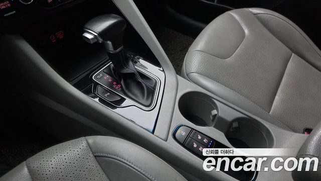 Kia Niro 2018 — photo 9