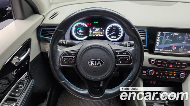 Kia Niro 2018 — photo 13