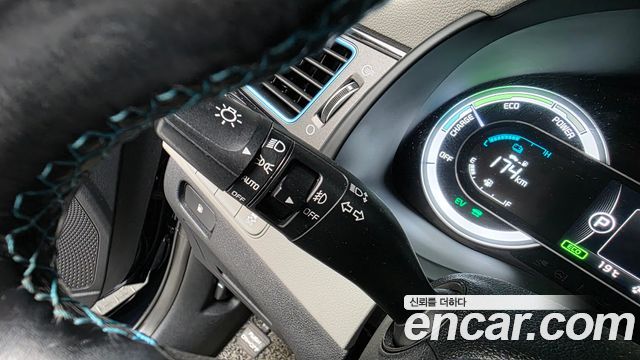Kia Niro 2018 — photo 18