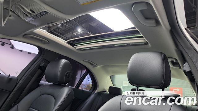 Mercedes-Benz C-Class 2016 — photo 19