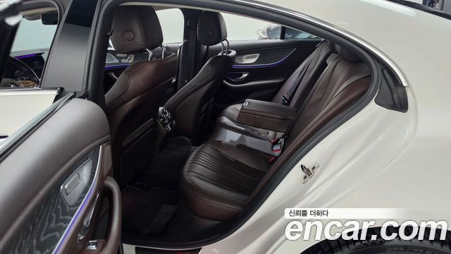 Mercedes-Benz CLS-Class 2019 — photo 17