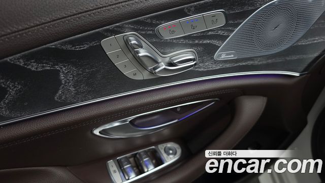 Mercedes-Benz CLS-Class 2019 — photo 24