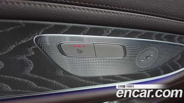 Mercedes-Benz CLS-Class 2019 — photo 28