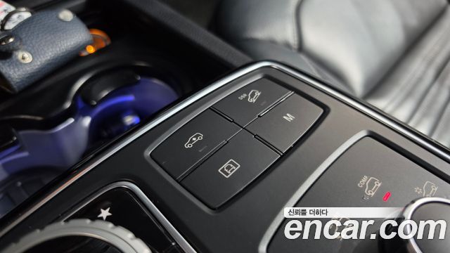 Mercedes-Benz GLE-Class 2018 — photo 16