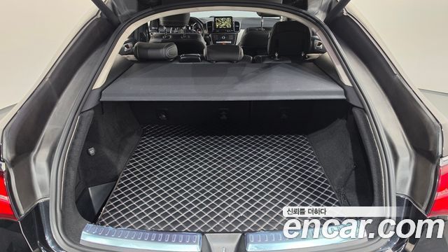 Mercedes-Benz GLE-Class 2018 — photo 20